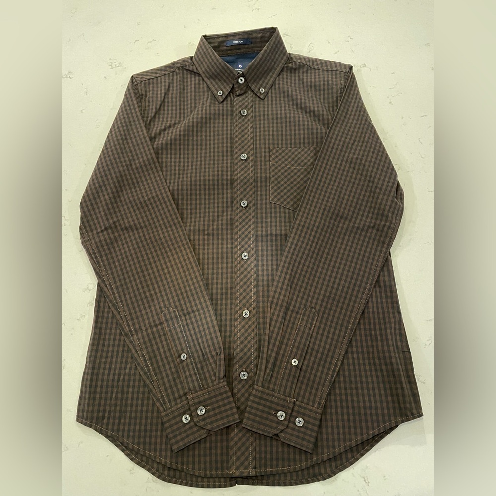 Ben Sherman men’s long sleeve button down shirt. Stretch fit